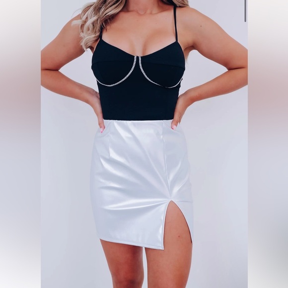 Timing Womens SILLA SIDE SLIT FAUX LEATHER MINI SKIRT | Color: SILVER | NEW/NWT! - Picture 1 of 4